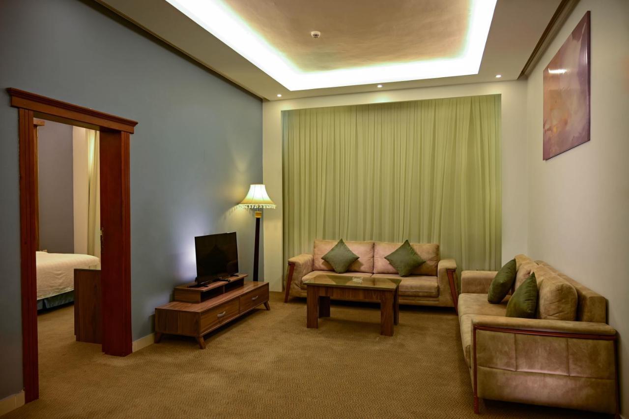 Platinum The First Hotel Medina Bagian luar foto