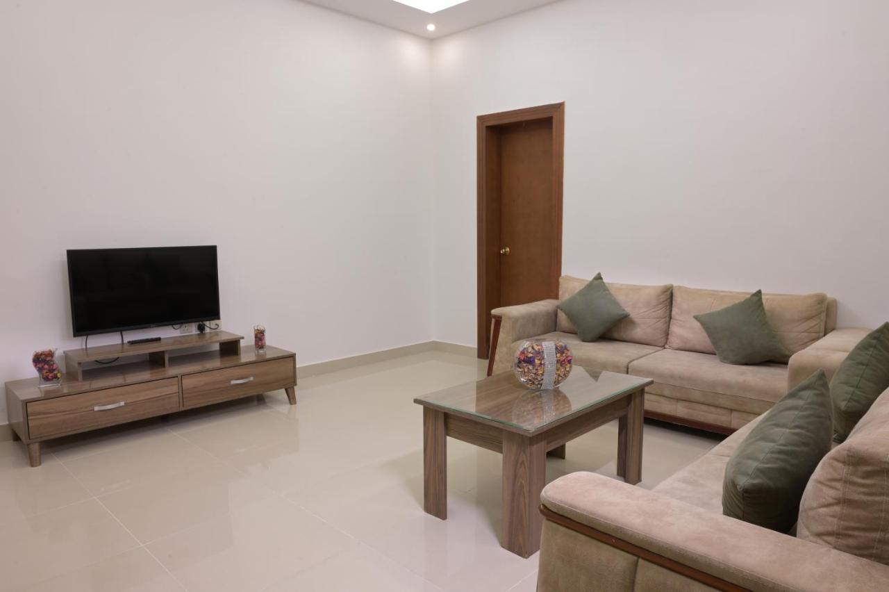 Platinum The First Hotel Medina Bagian luar foto