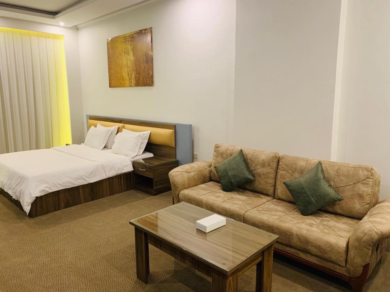 Platinum The First Hotel Medina Bagian luar foto